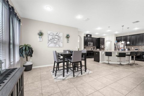Villa ou maison à vendre à Orlando, Floride: 5 chambres, 356 m2 № 1813615 - photo 2