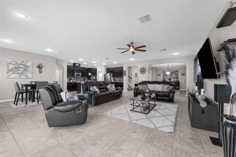 Villa ou maison à vendre à Orlando, Floride: 5 chambres, 356 m2 № 1813615 - photo 13