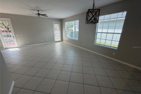 Villa ou maison à vendre à Orlando, Floride: 3 chambres, 171.13 m2 № 2425776 - photo 5