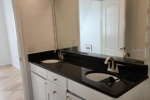 Condo in Kissimmee, Florida, 3 bedrooms  № 2195238 - photo 14