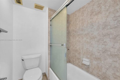 Condominio en venta en Weston, Florida, 2 dormitorios, 114.36 m2 № 1875128 - foto 26