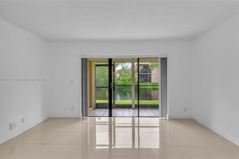 Condominio en venta en Weston, Florida, 2 dormitorios, 114.36 m2 № 1875128 - foto 13