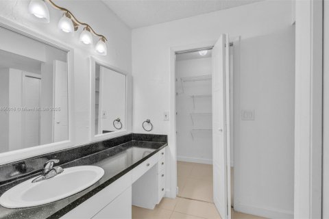 Condominio en venta en Weston, Florida, 2 dormitorios, 114.36 m2 № 1875128 - foto 27
