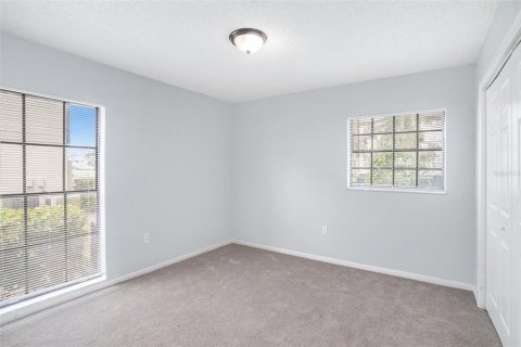 Condominio en alquiler en Tampa, Florida, 2 dormitorios, 86.68 m2 № 1895094 - foto 17