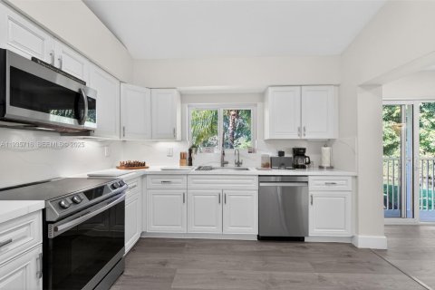 Condominio en venta en Plantation, Florida, 3 dormitorios, 148.46 m2 № 1993926 - foto 18