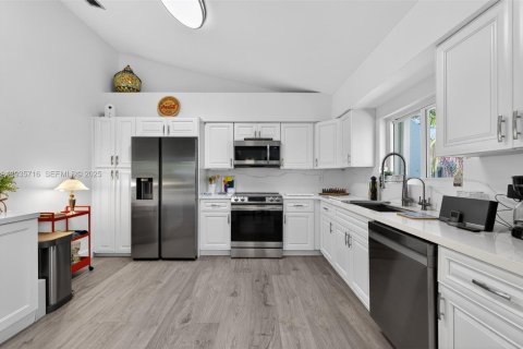 Condominio en venta en Plantation, Florida, 3 dormitorios, 148.46 m2 № 1993926 - foto 16