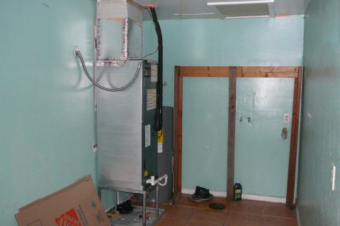 Commercial property in St. Lucie, Florida 273.13 sq.m. № 2077886 - photo 24