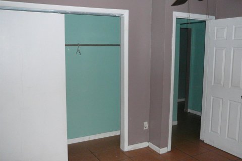 Commercial property in St. Lucie, Florida 273.13 sq.m. № 2077886 - photo 20