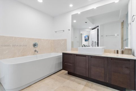 Снять в аренду кондоминиум в Санни-Айлс-Бич, Флорида 3 спальни, 138.33м2, № 2005617 - фото 28