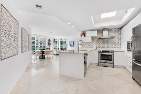 Снять в аренду кондоминиум в Санни-Айлс-Бич, Флорида 3 спальни, 138.33м2, № 2005617 - фото 3