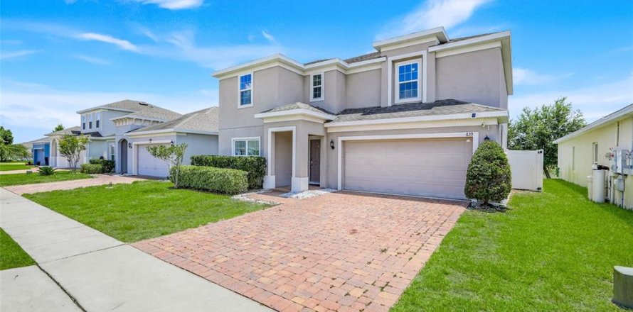 Villa ou maison à Davenport, Floride 5 chambres, 242.2 m2 № 2406590