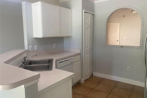 Villa ou maison à louer à Orlando, Floride: 3 chambres, 121.05 m2 № 2113832 - photo 5