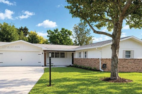 House in Ocala, Florida 4 bedrooms № 2401722