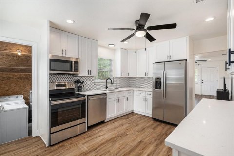 House in Clearwater, Florida 2 bedrooms, 80.27 sq.m. № 2227383 - photo 20