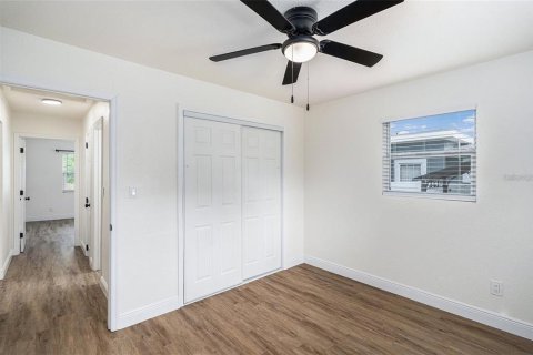 House in Clearwater, Florida 2 bedrooms, 80.27 sq.m. № 2227383 - photo 23
