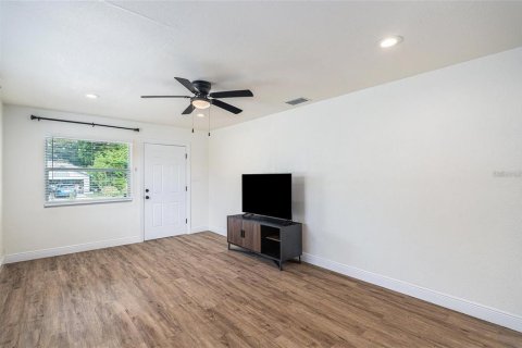 House in Clearwater, Florida 2 bedrooms, 80.27 sq.m. № 2227383 - photo 22