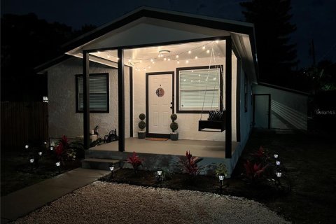 House in Clearwater, Florida 2 bedrooms, 80.27 sq.m. № 2227383 - photo 8