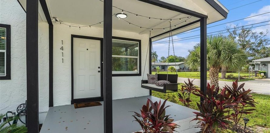 House in Clearwater, Florida 2 bedrooms, 80.27 sq.m. № 2227383