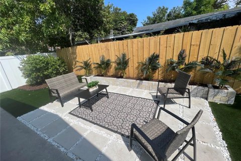 House in Clearwater, Florida 2 bedrooms, 80.27 sq.m. № 2227383 - photo 13