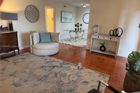 Купить кондоминиум в Дейви, Флорида 2 спальни, 89.46м2, № 1955302 - фото 6