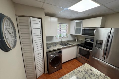 Copropriété à vendre à Davie, Floride: 2 chambres, 89.46 m2 № 1955302 - photo 11