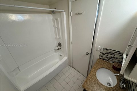 Copropriété à vendre à Davie, Floride: 2 chambres, 89.46 m2 № 1955302 - photo 26