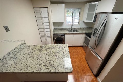 Copropriété à vendre à Davie, Floride: 2 chambres, 89.46 m2 № 1955302 - photo 13