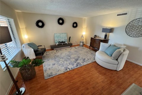 Copropriété à vendre à Davie, Floride: 2 chambres, 89.46 m2 № 1955302 - photo 7