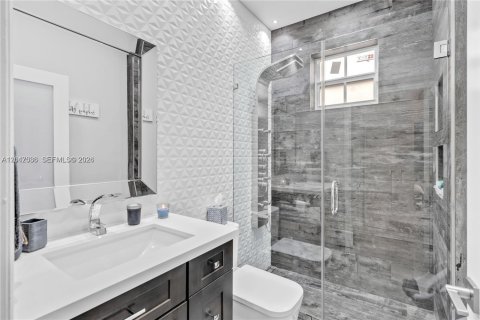 Villa ou maison à vendre à Miami, Floride: 5 chambres, 220.92 m2 № 2180589 - photo 20