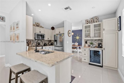 Villa ou maison à vendre à Miami, Floride: 5 chambres, 220.92 m2 № 2180589 - photo 14