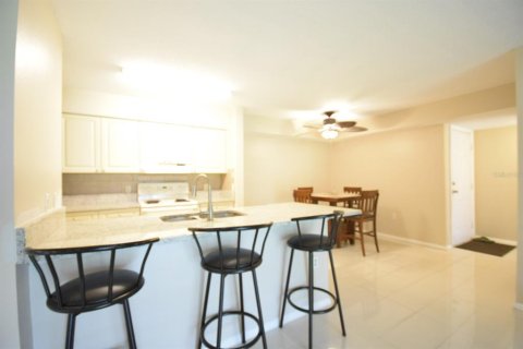Copropriété à vendre à Tampa, Floride: 3 chambres, 118.36 m2 № 1916712 - photo 13