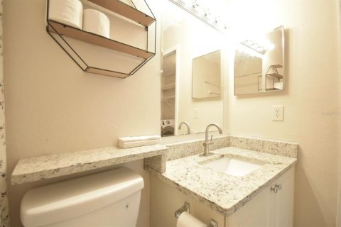 Copropriété à vendre à Tampa, Floride: 3 chambres, 118.36 m2 № 1916712 - photo 22