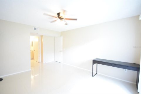 Copropriété à vendre à Tampa, Floride: 3 chambres, 118.36 m2 № 1916712 - photo 19