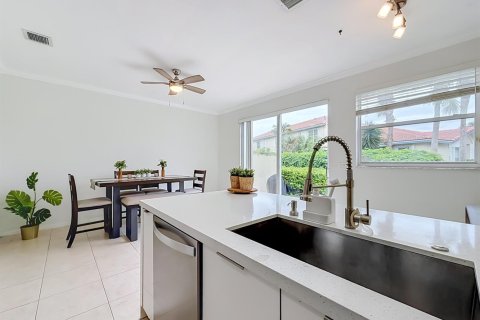 Touwnhouse à vendre à Coral Springs, Floride: 3 chambres, 142.7 m2 № 2435444 - photo 21
