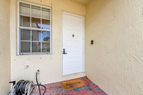 Touwnhouse à vendre à Coral Springs, Floride: 3 chambres, 142.7 m2 № 2435444 - photo 4