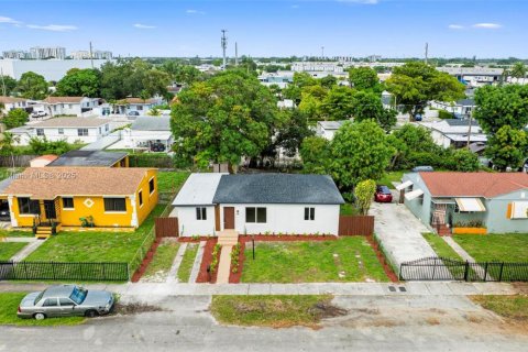 Купить виллу или дом в Майами, Флорида 3 спальни, 113.15м2, № 1898376 - фото 29