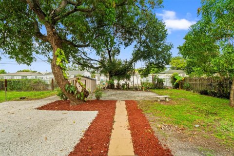 Купить виллу или дом в Майами, Флорида 3 спальни, 113.15м2, № 1898376 - фото 23