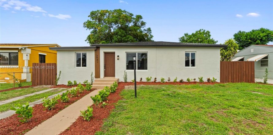 Villa ou maison à Miami, Floride 3 chambres, 113.15 m2 № 1898376