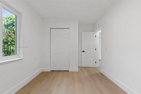 Купить виллу или дом в Майами, Флорида 3 спальни, 113.15м2, № 1898376 - фото 10