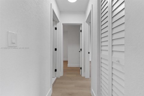 Купить виллу или дом в Майами, Флорида 3 спальни, 113.15м2, № 1898376 - фото 19