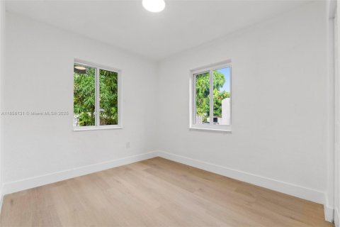 Купить виллу или дом в Майами, Флорида 3 спальни, 113.15м2, № 1898376 - фото 8