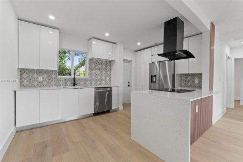 Купить виллу или дом в Майами, Флорида 3 спальни, 113.15м2, № 1898376 - фото 3