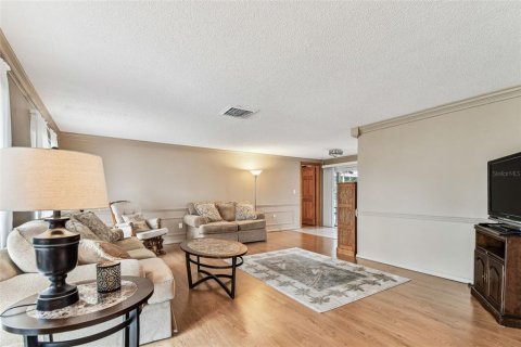 House in Hudson, Florida 3 bedrooms, 164.53 sq.m. № 1772777 - photo 4