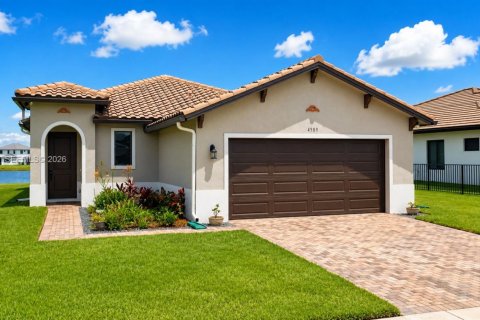 Villa ou maison à Ave Maria, Floride 3 chambres № 2146454