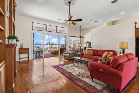 House in Tavares, Florida 4 bedrooms, 253.25 sq.m. № 1881413 - photo 8