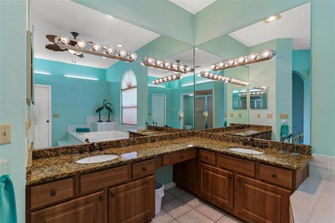 House in Tavares, Florida 4 bedrooms, 253.25 sq.m. № 1881413 - photo 27