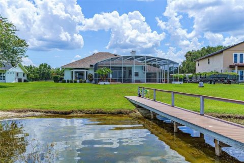 House in Tavares, Florida 4 bedrooms, 253.25 sq.m. № 1881413 - photo 4