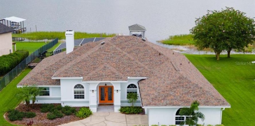 House in Tavares, Florida 4 bedrooms, 253.25 sq.m. № 1881413