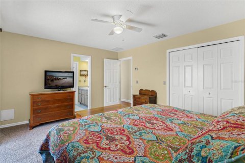 House in Tavares, Florida 4 bedrooms, 253.25 sq.m. № 1881413 - photo 29