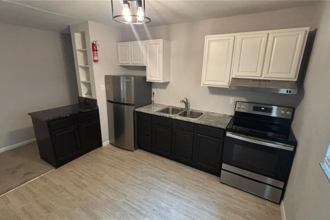Casa en alquiler en Zephyrhills, Florida, 3 dormitorios, 100.52 m2 № 1815500 - foto 6